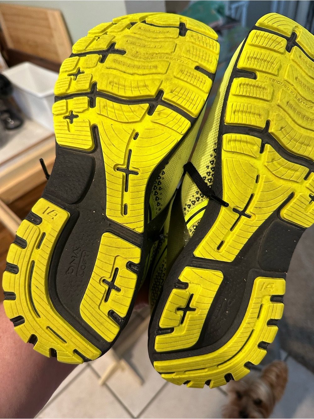 Brooks Men’s Neon Yellow Ghost 14 Running Shoes - Picture 3 of 4
